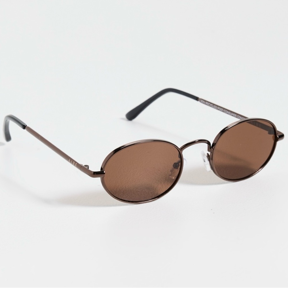 NWT Aire Rounded Regulus Sunglasses in Chocolate